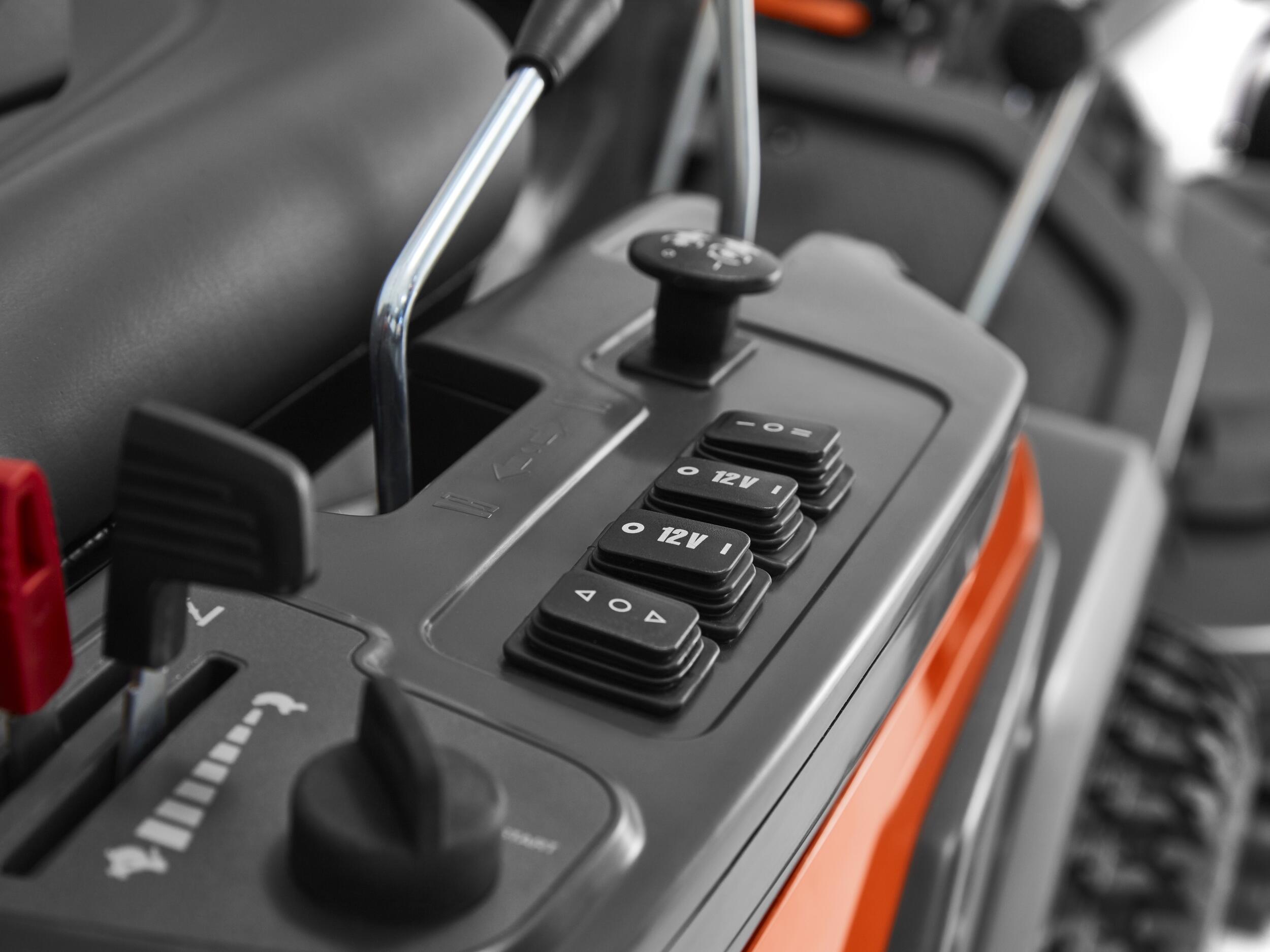 Гидравлическое управление навесным оборудованием